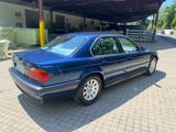 BMW 735i E38 V8 in Biarritzblau  - BMW 735: E38 735i