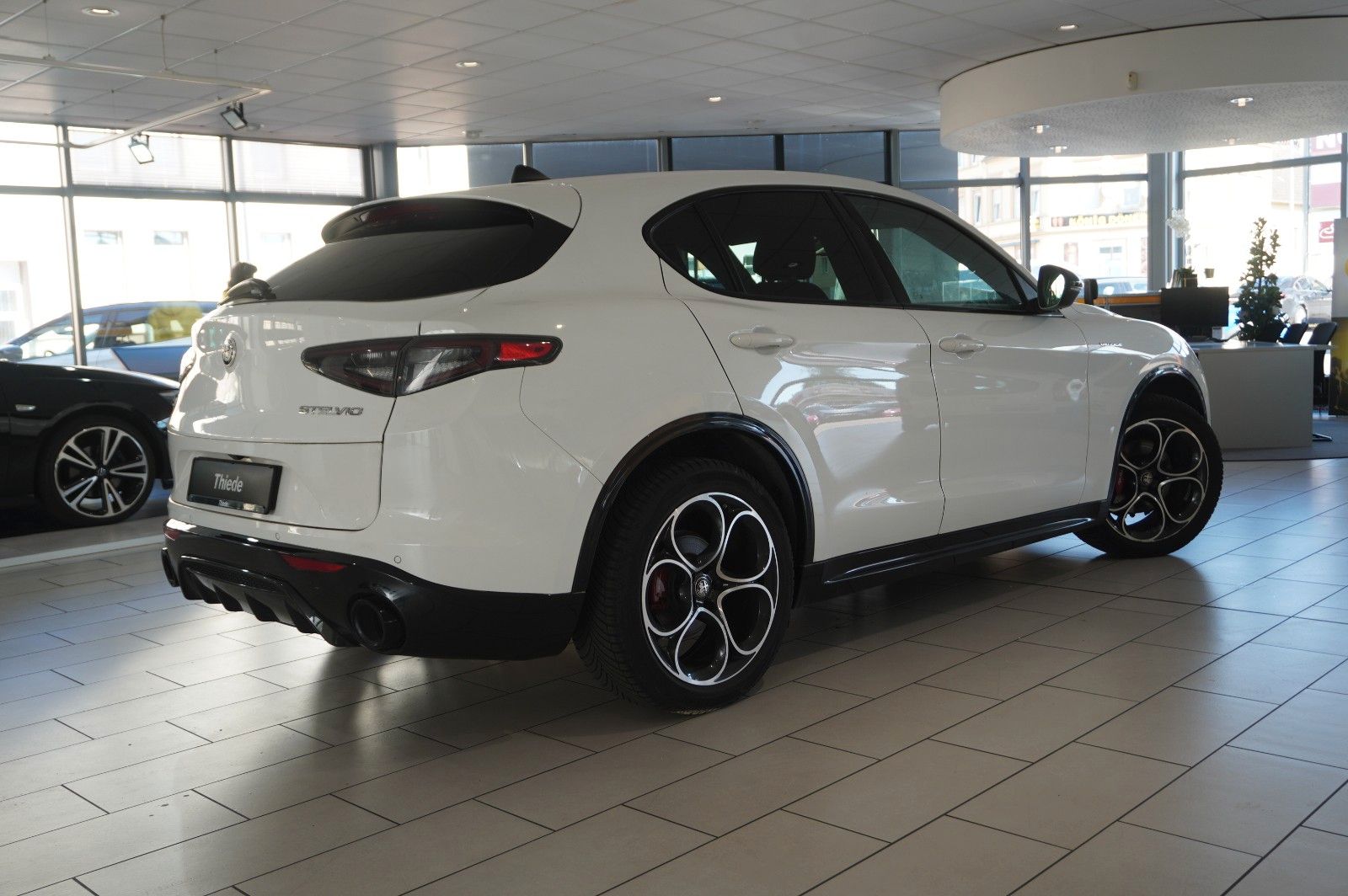 Fahrzeugabbildung Alfa Romeo Stelvio 2.2D VELOCE Q4 NAVI/LED/KAMERA/MATRIX/SH