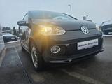 Volkswagen up! 1.0 MPI black; Panoramadach; Navi; - gebrauchte VW up! aus dem Jahr 2012