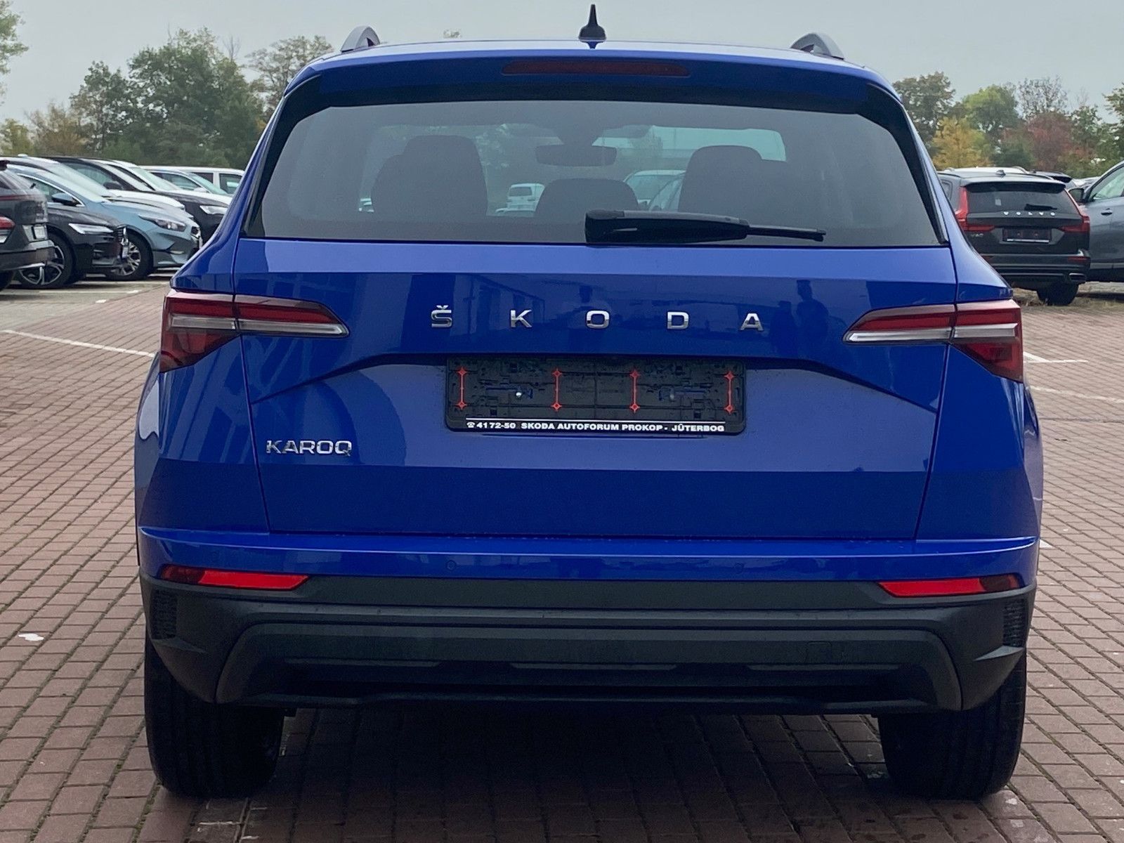 Fahrzeugabbildung SKODA Karoq Tour 2,0 TDI DSG *Navi*AHK*