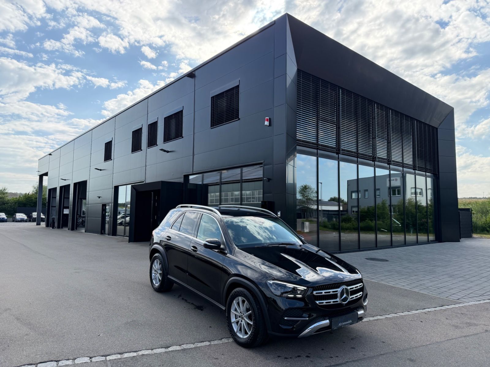 MERCEDES-BENZ GLE 300 d 4Matic LED Navi Kamera Ambiente Leder