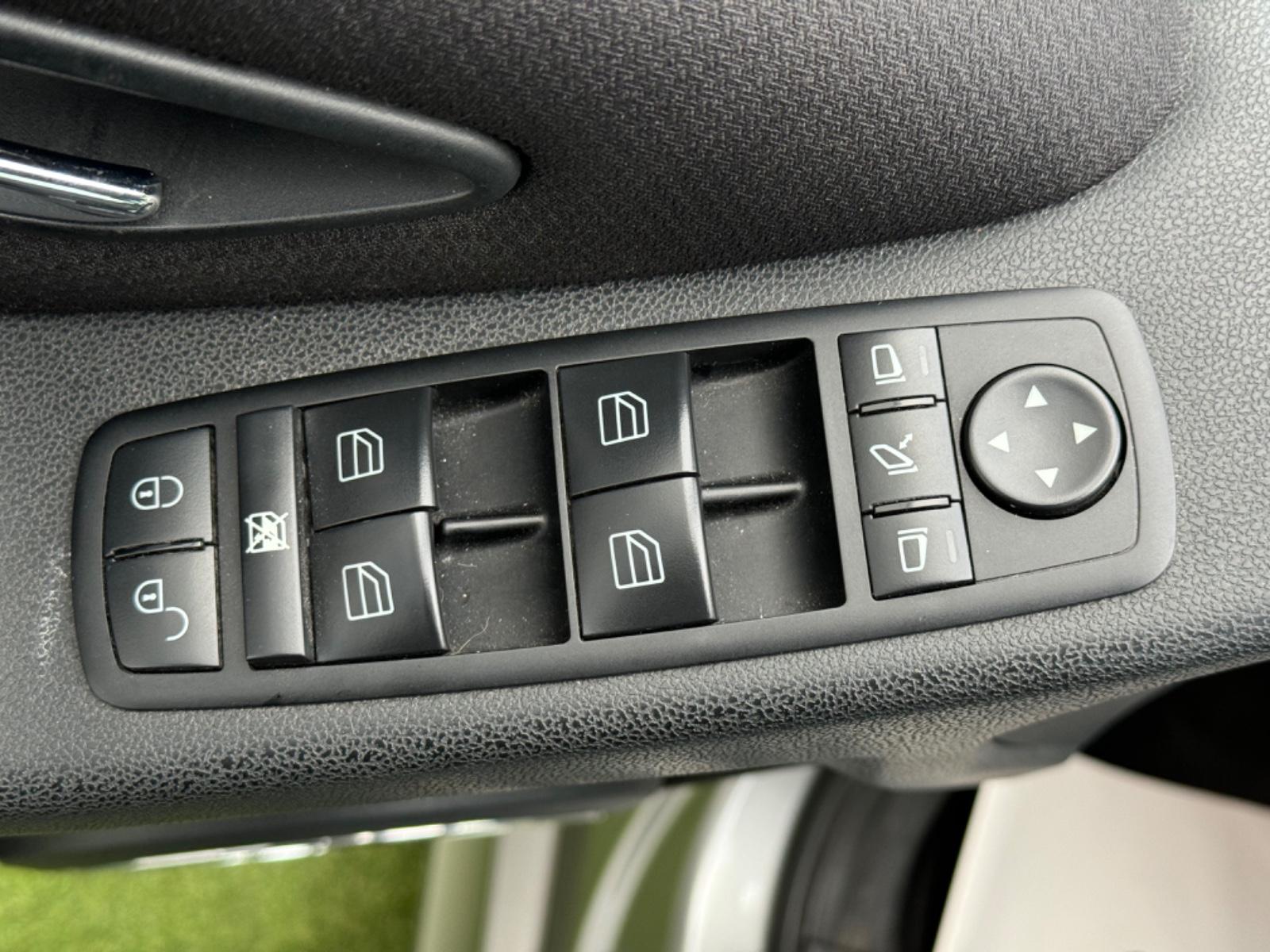 Mercedes-Benz B200 2006 — photo 23