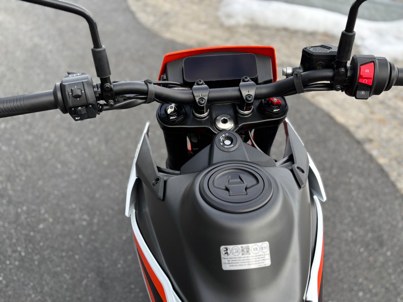 Fahrzeugabbildung KTM 390 SMC R 2026 Quickshifter+ inclusive