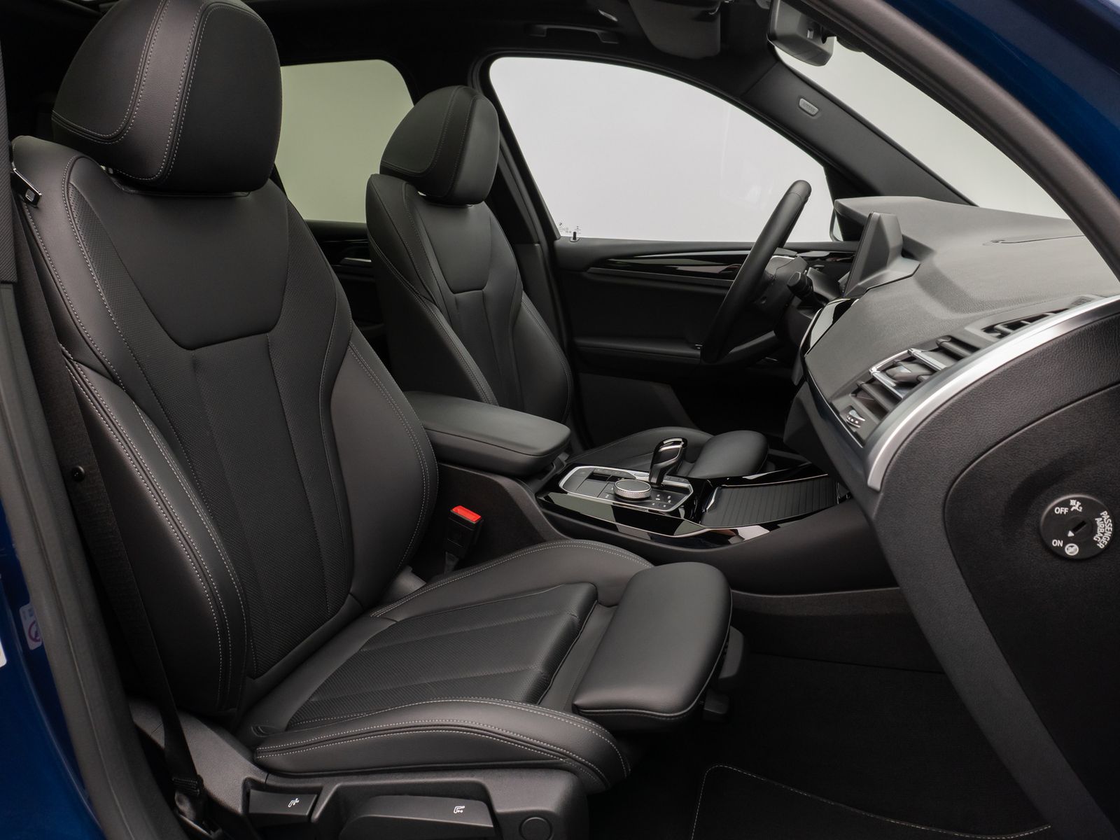 Fahrzeugabbildung BMW X3 xD30i Panorama Kamera DAB HiFi Sport 19Zoll