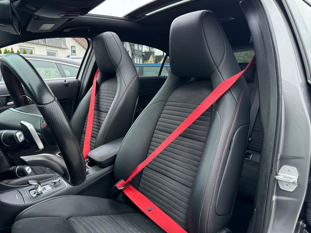 Mercedes-Benz A 45 AMG