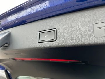 Volkswagen Golf Variant R-Line 1.5 eTSI 150 PS 7-Gang-DSG