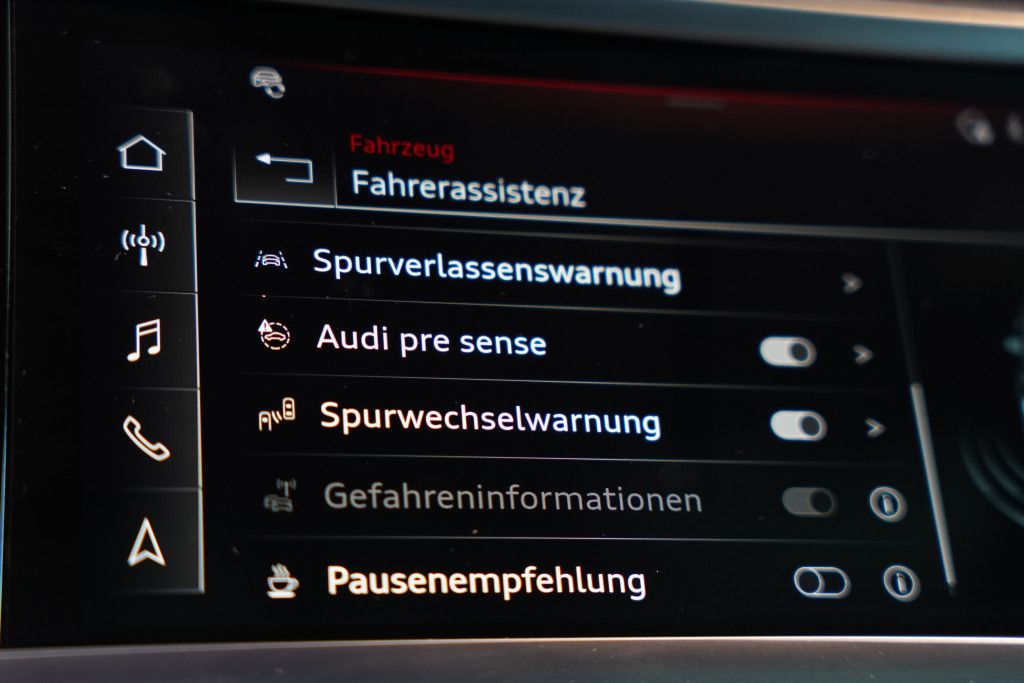 Audi Rsq3