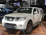 Nissan NAVARA KING CAB 2.5 DCI 4X4 HARDTOP STANDHEIZUNG - Nissan Navara: Hardtop