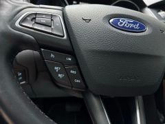 FORD Focus Titanium 1.0 EcoBoost Titanum Automatik