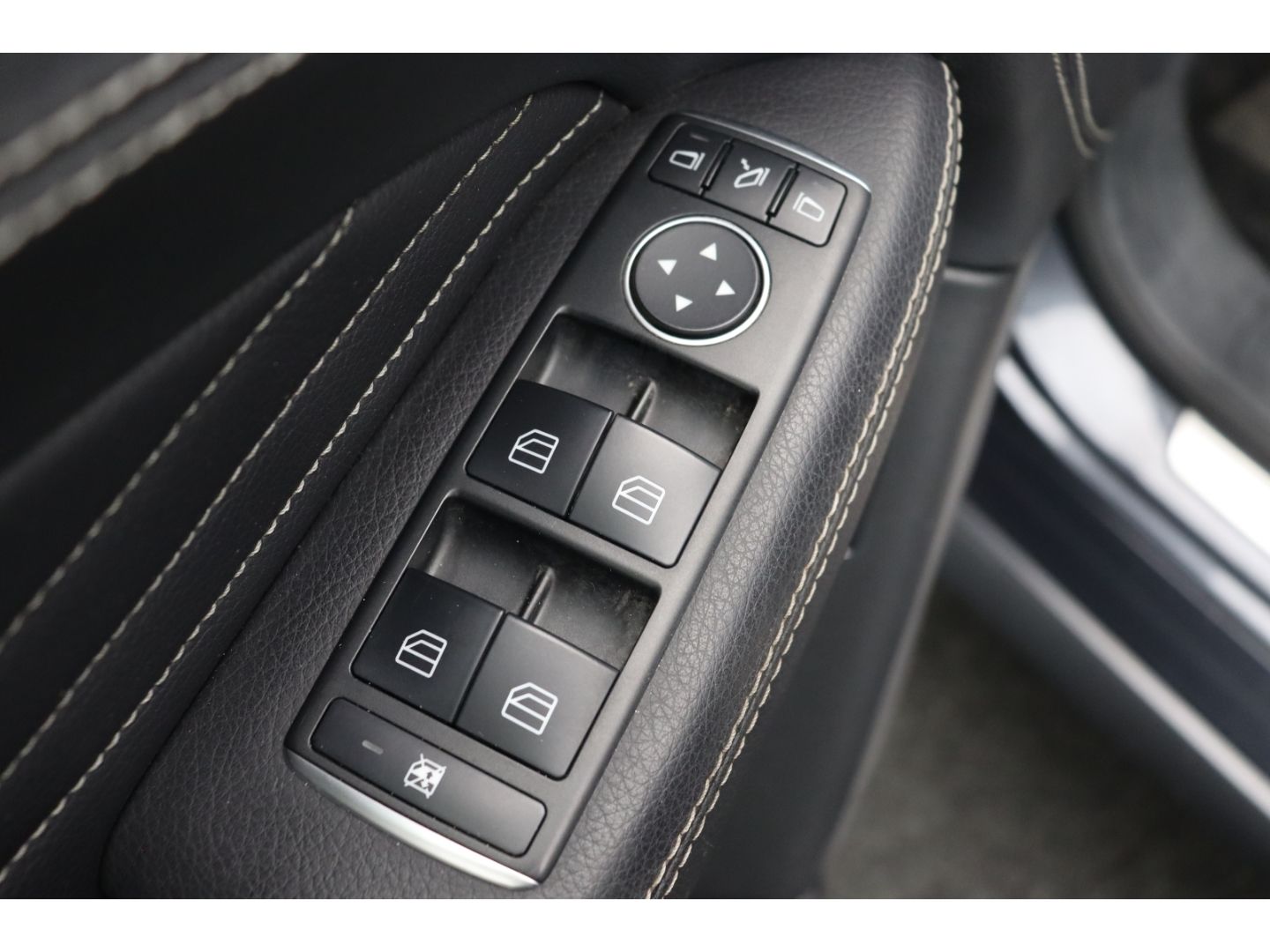 Fahrzeugabbildung Mercedes-Benz ML 350 CDI BlueTec Pano Schiebe Standheizung SHZ