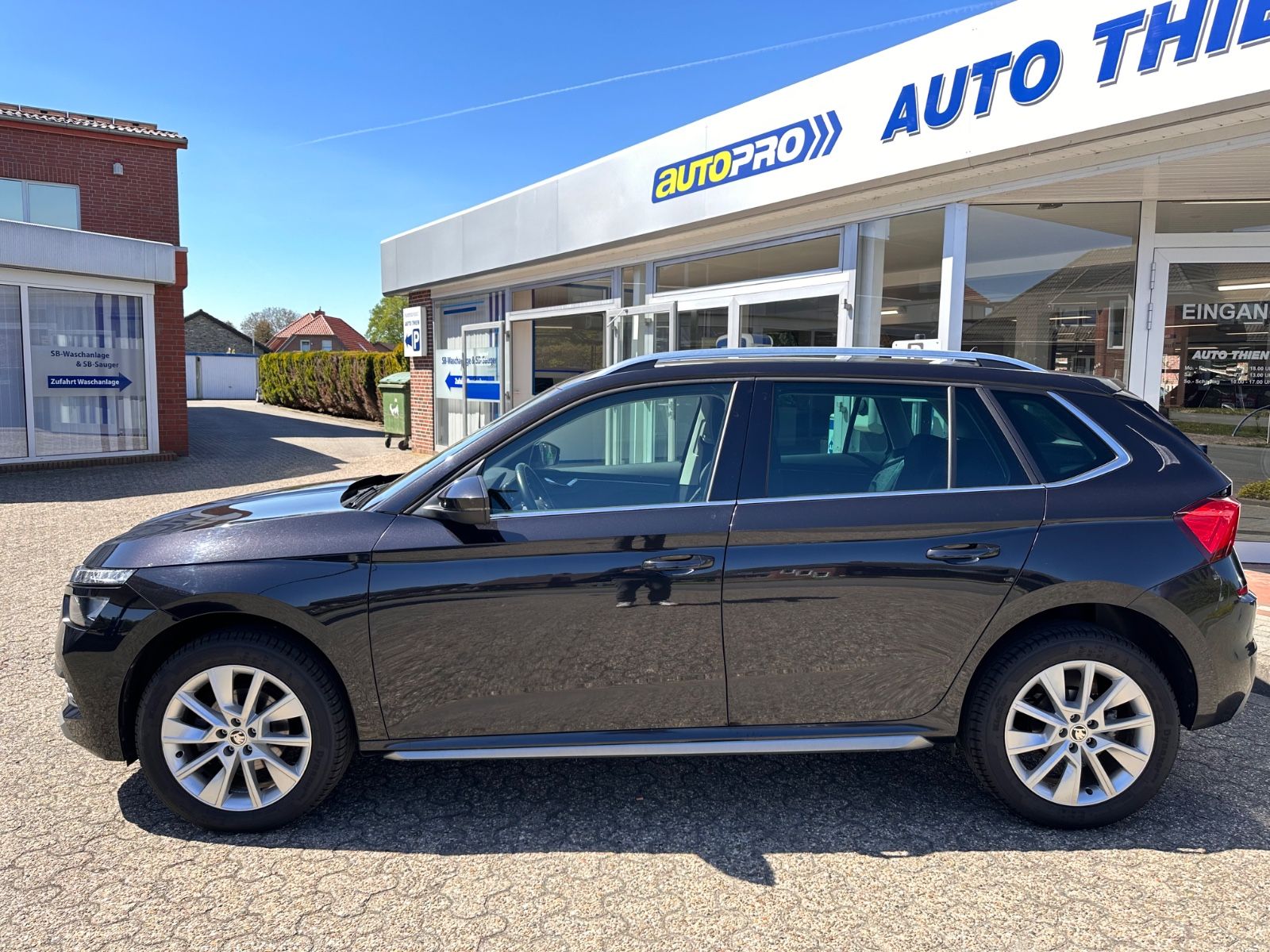 Fahrzeugabbildung SKODA Kamiq 1.5 TSI DSG Style AHK/ACC/LED/Navi/Kessy