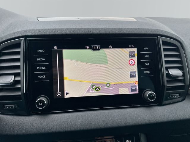 Karoq 1.5 TSI DSG SELECTION KAMERA+LED+NAVI.+ACC