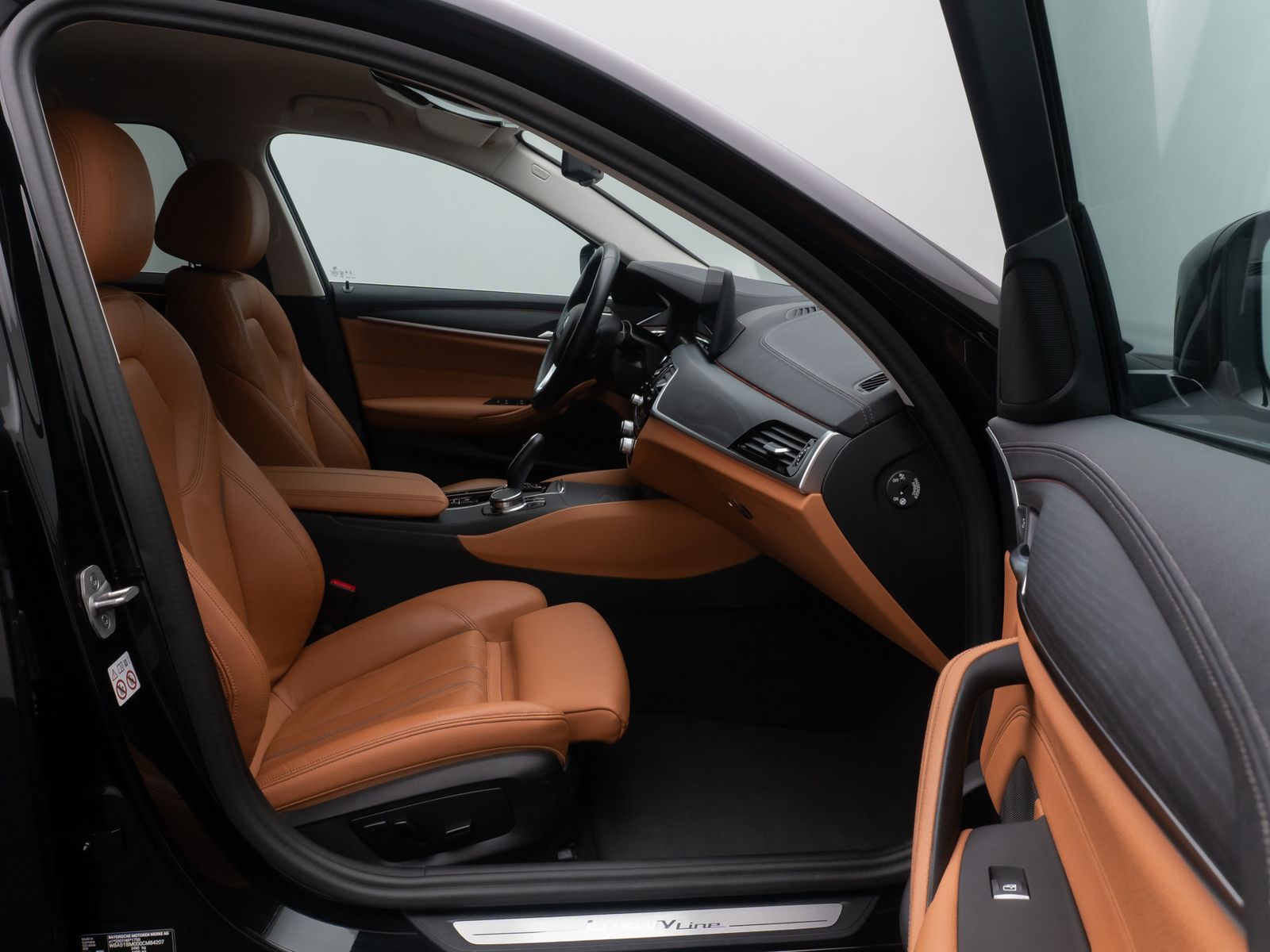 Fahrzeugabbildung BMW 530i xD Luxury Line 4xKlima AHK Kamera DAB Alarm