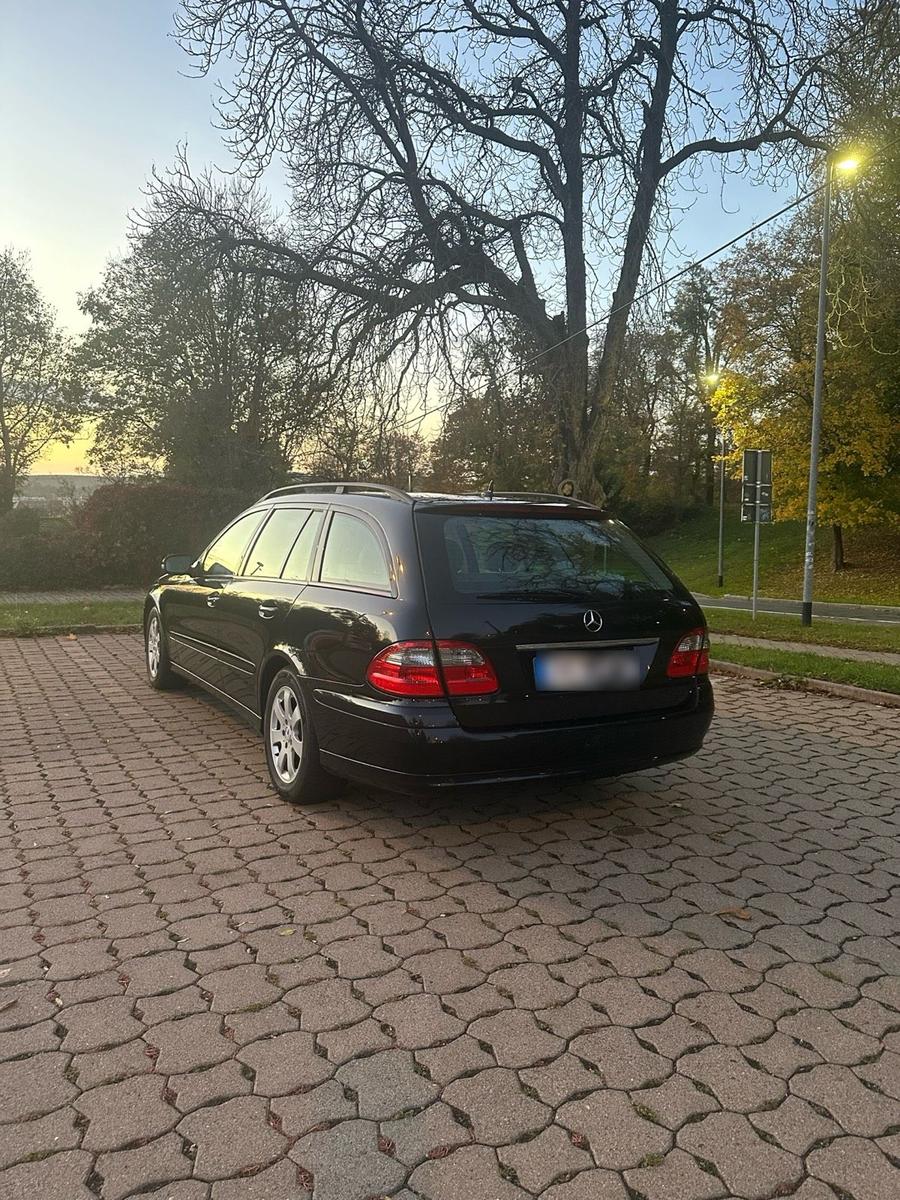 Mercedes-Benz E220 2007 — engine 170 HP (125kW)