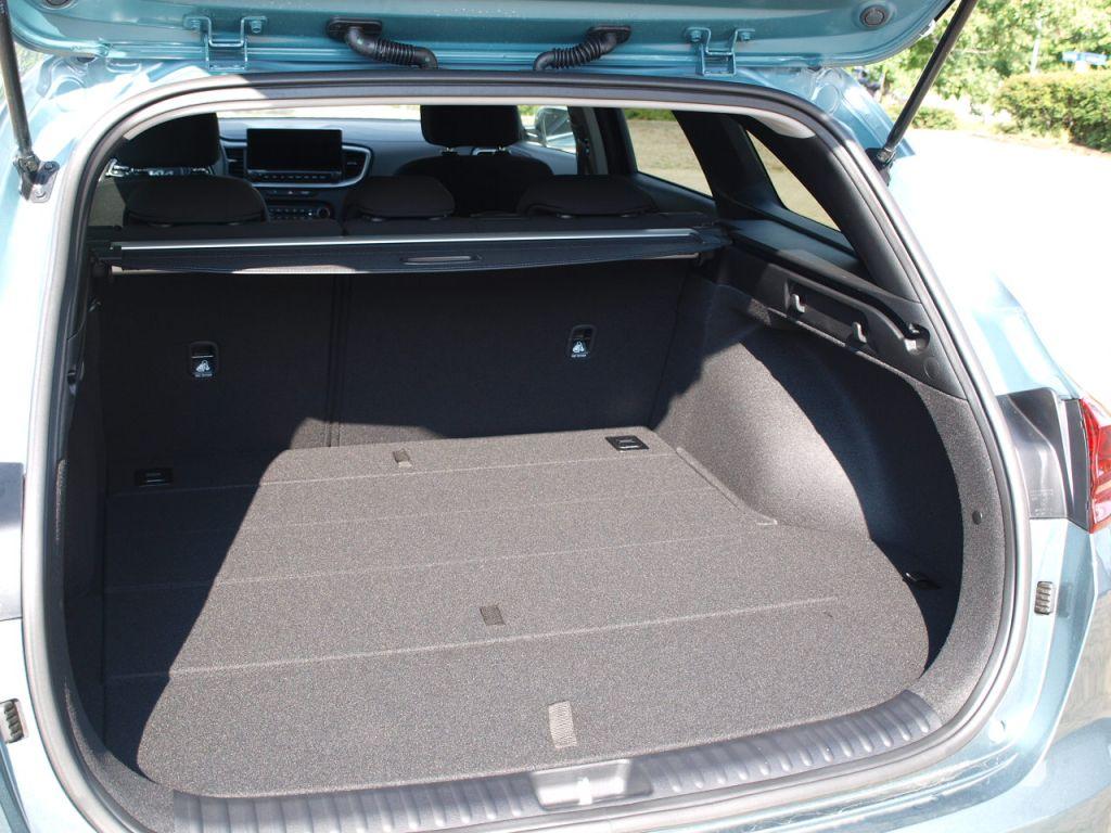 Kia Ceed SW 1.5 T DCT7 NAVI KAM ALU SHZG LED 4 WKR