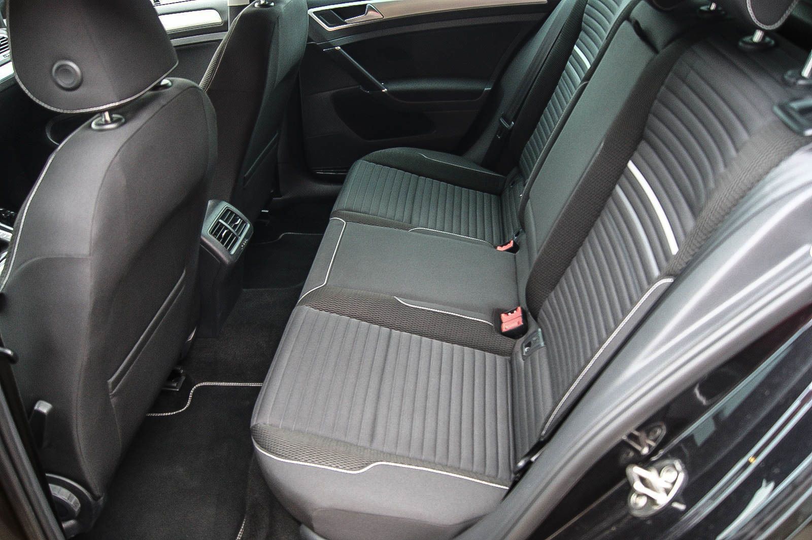 Fahrzeugabbildung Volkswagen Golf 7 Variant 12TSI CUP BMT PARKLENKASSISTENT