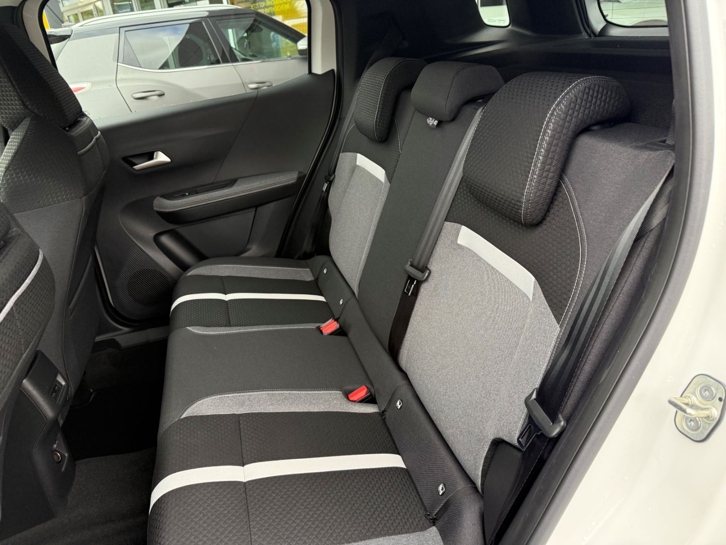 Opel Frontera - Bild 14