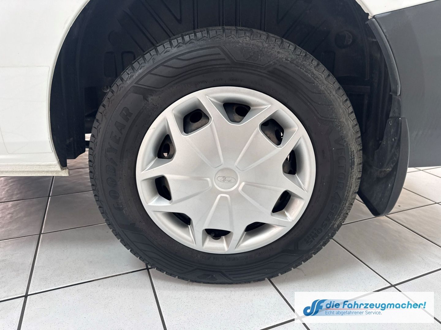 Fahrzeugabbildung Ford Transit Custom Kasten L1 H1 Trend Klima 2.0  Zah