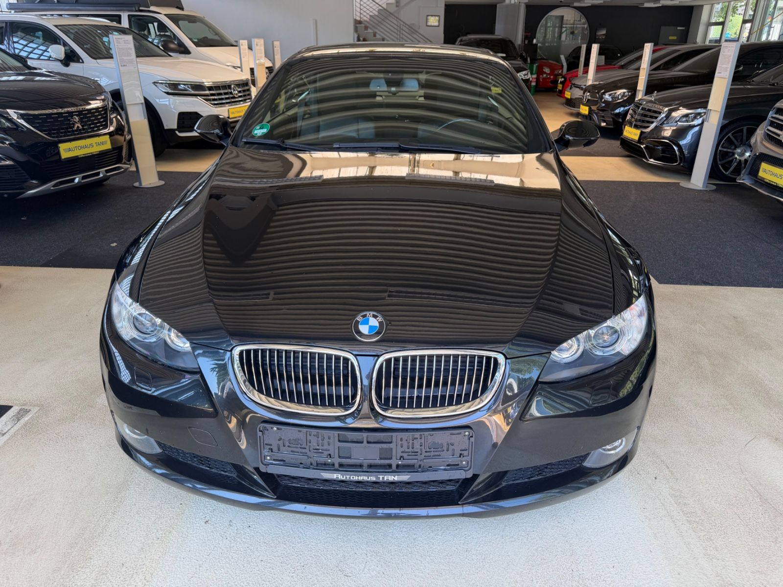 Fahrzeugabbildung BMW 320 3 Cabrio 320i