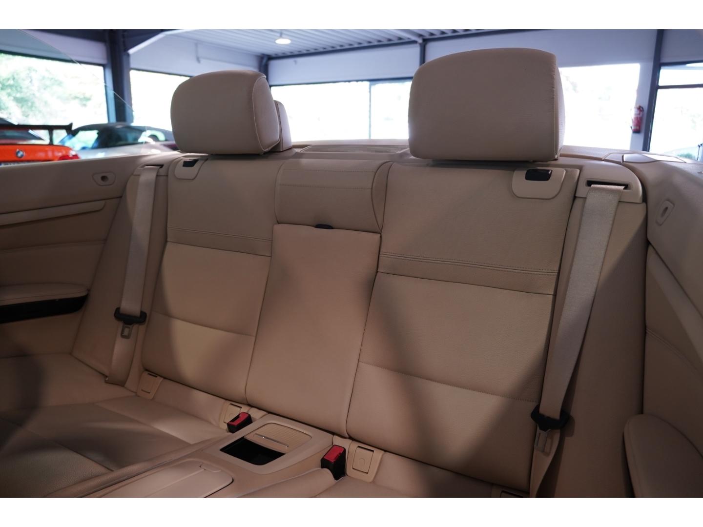 BMW 330 i Cabrio Memo Comfortpak. Leder 19''HIFI Key