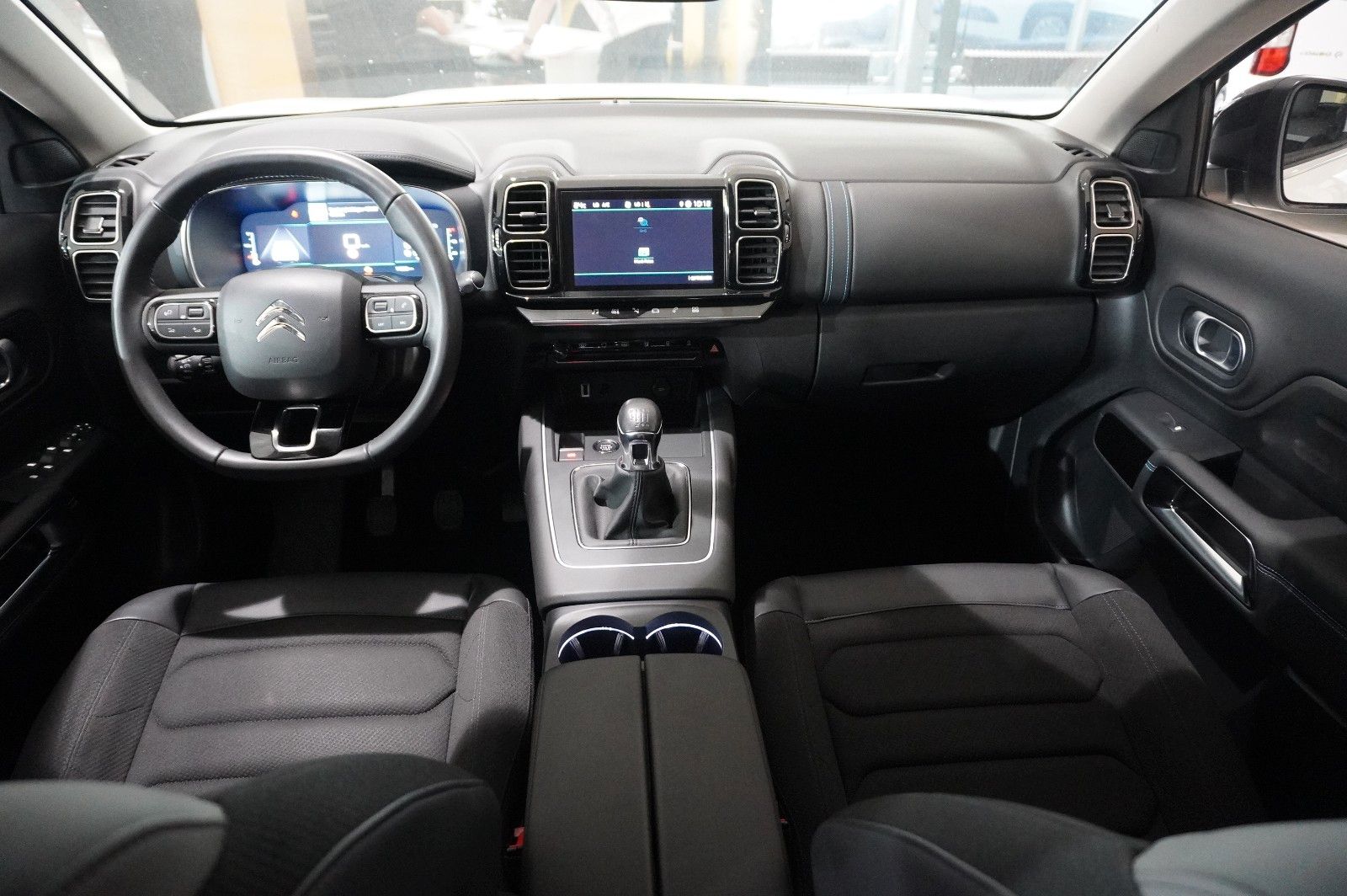 Fahrzeugabbildung Citroën C5 Aircross 1.2T FEEL PACK NAVI/LED/KAMERA/VIRT.