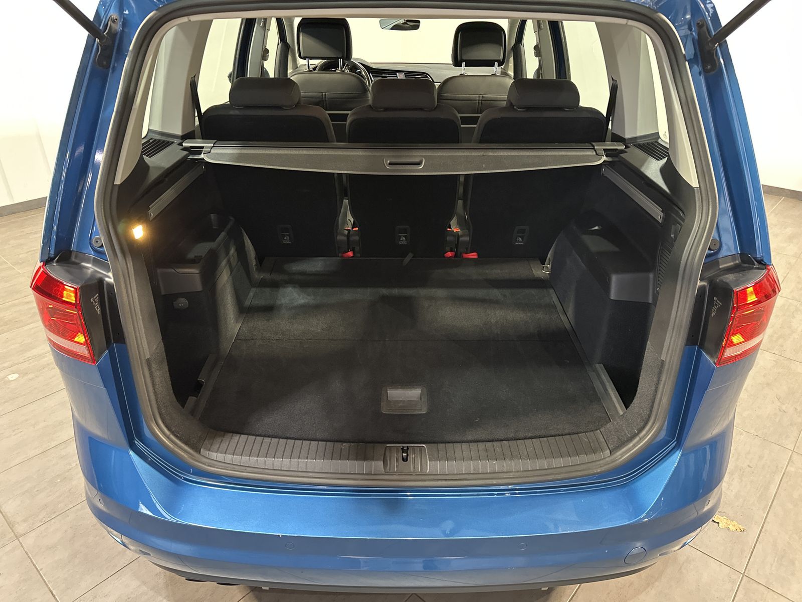 Fahrzeugabbildung Volkswagen Touran 2.0 TDI Comfortline NAV+LED+ACC+PP+EURO6D