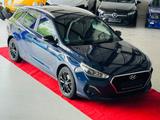 Hyundai i30 cw Passion - Hyundai i30: Blau, Cw