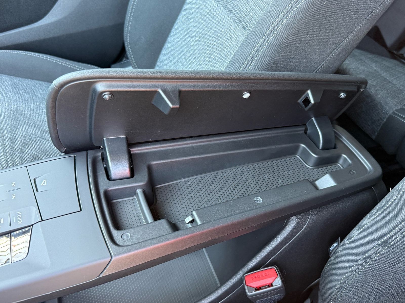 BMW 220 Active Tourer - Bild 16