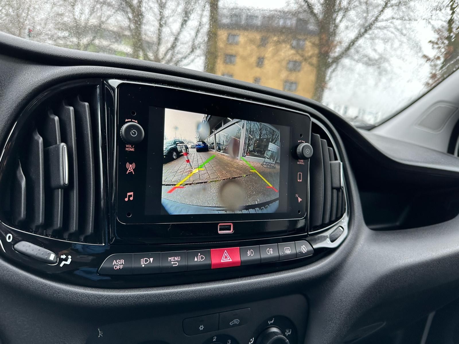 Fahrzeugabbildung Fiat Doblo 1.6 SX 3 Sitze NAVI KAMERA GARANTIE 12/202
