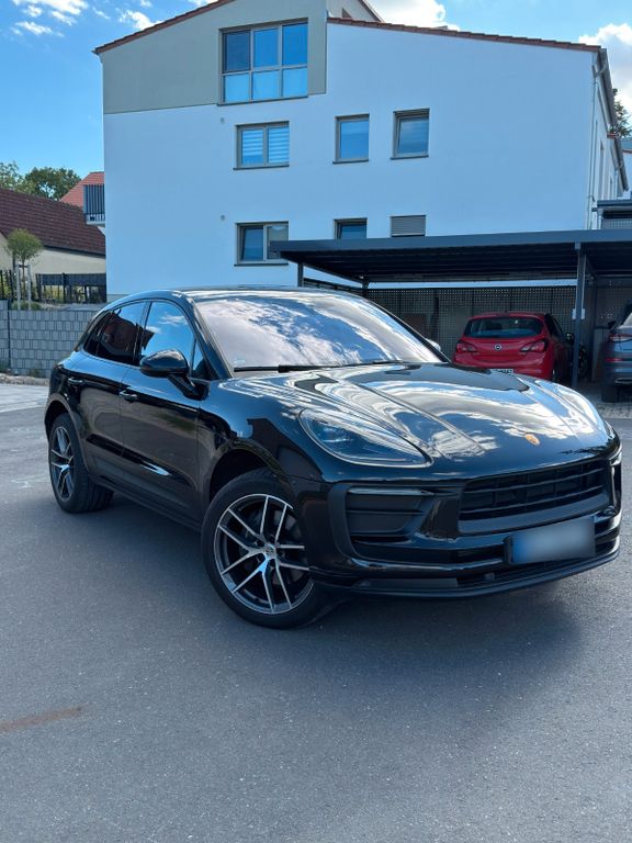 Image of Porsche Macan