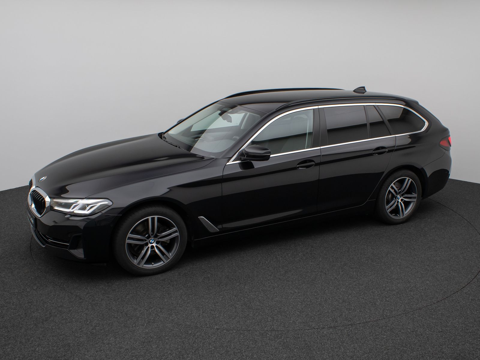 Fahrzeugabbildung BMW 520d xD ACC H/K Kamera Alarm DAB Leder 18Zoll