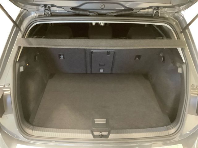 Golf Active TSI 81 kW  AZV, Navi, ACC, kamera