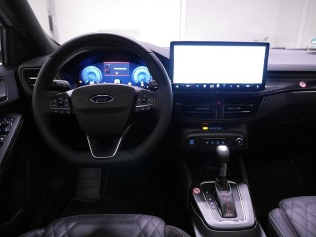 Fahrzeugabbildung Ford Focus Turnier ST-Line X LEDER, PANORAMADACH, LED