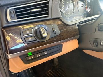 BMW 740 - 11