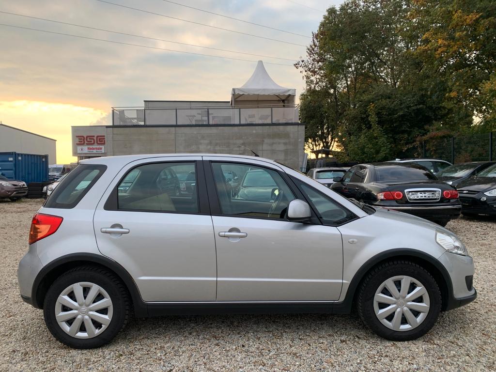 Suzuki SX4