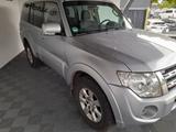 Mitsubishi Pajero 3.2 DI-D Invite - Mitsubishi Pajero aus 2013