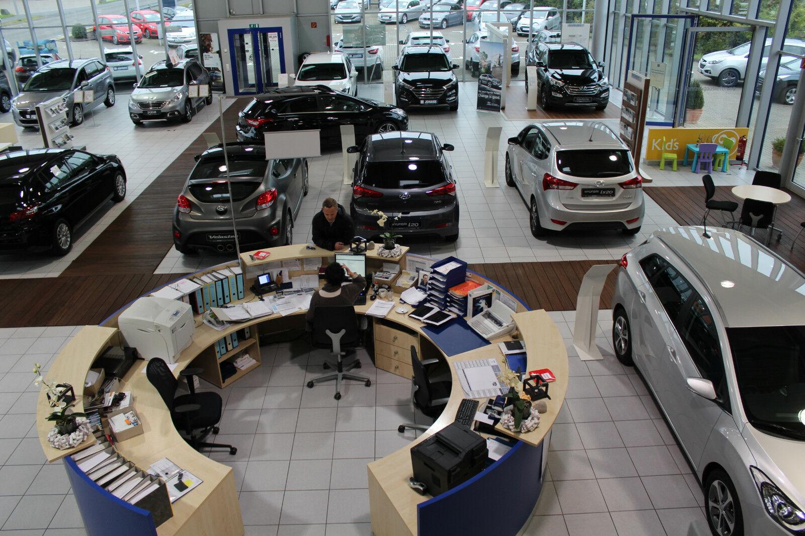 showroom-image-top