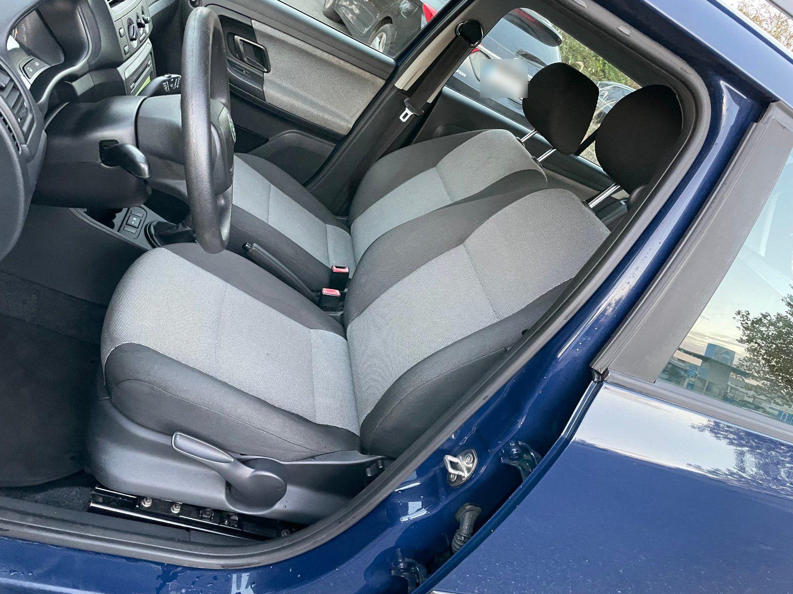 Skoda Fabia 2010 — photo 8