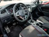 Volkswagen Tiguan 2.0 TDI Urban Sport DSG/LED/ACC/Navi/Sitz - Volkswagen Tiguan mit Diesel-Antrieb: Schwarz, Zentralverriegelung, Geländewagen