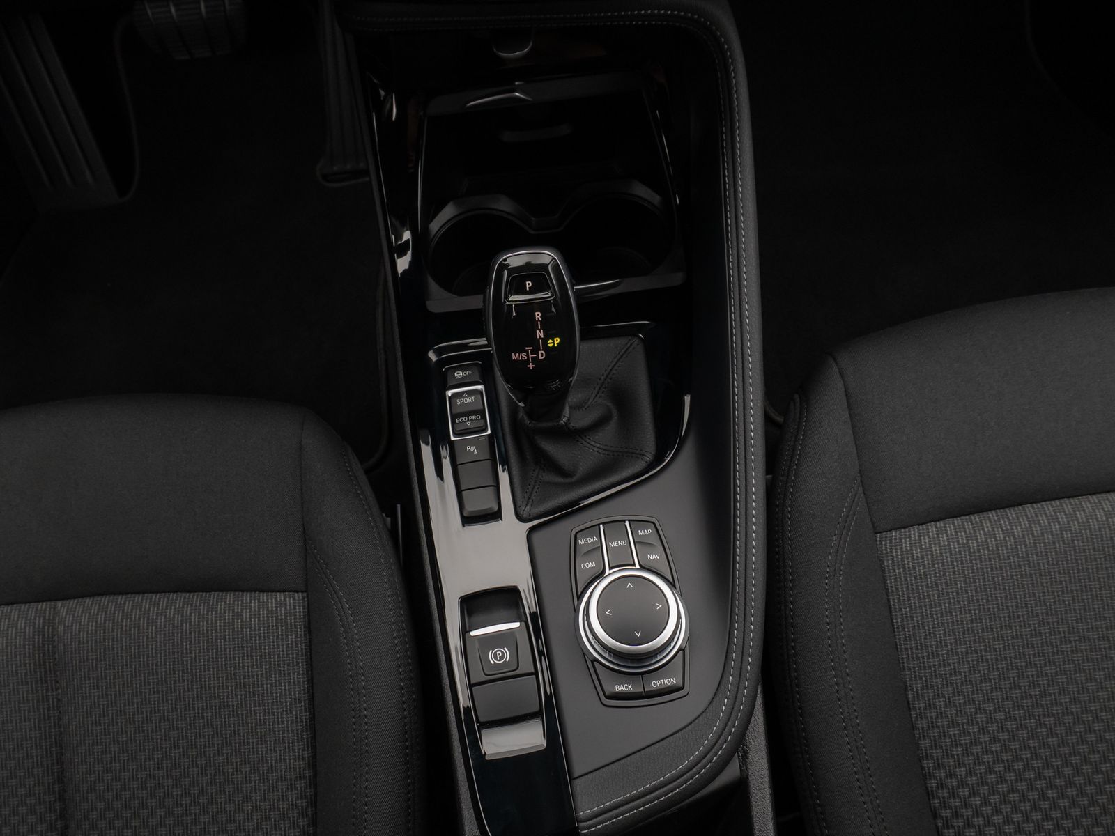 Fahrzeugabbildung BMW X2 sD20i Kamera DAB Komfort HiFi Navi LED Memory