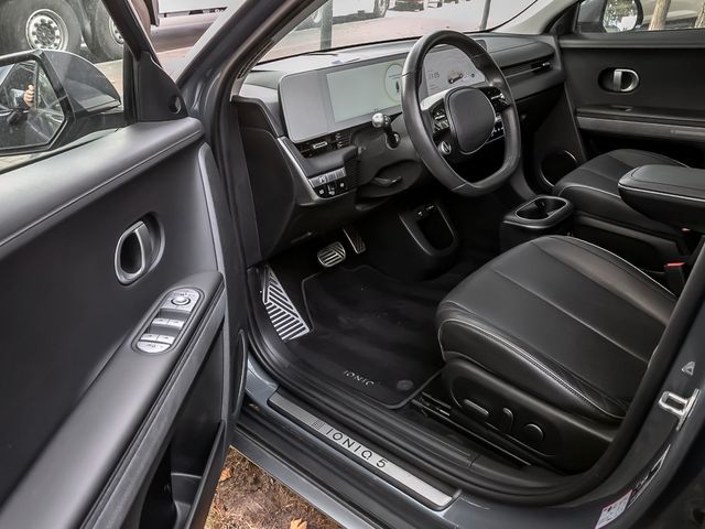 Hyundai Ioniq 5 Uniq Elektro 4WD Autobahnassistent Leder