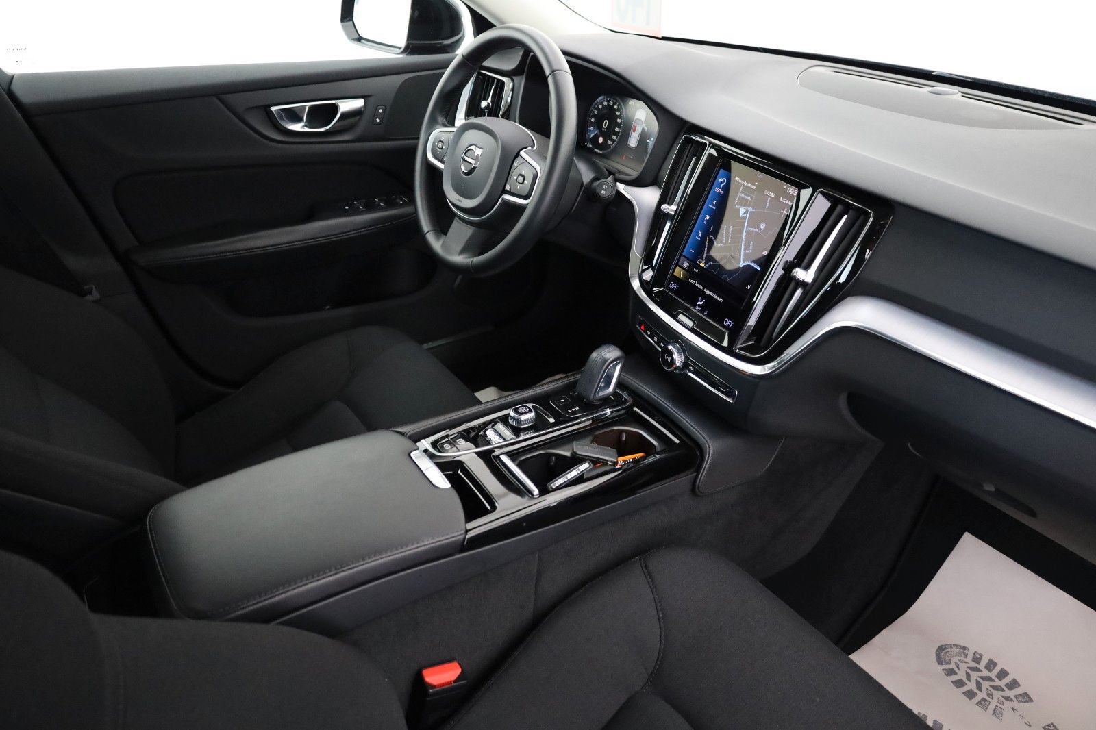 Fahrzeugabbildung Volvo V60 Kombi T6 Recharge Inscription Navi,LED,Apple