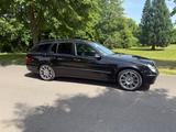 Mercedes-Benz E 500 T AVANTGARDE - Top Top gepflegt - Mercedes-Benz E 500 in Duisburg