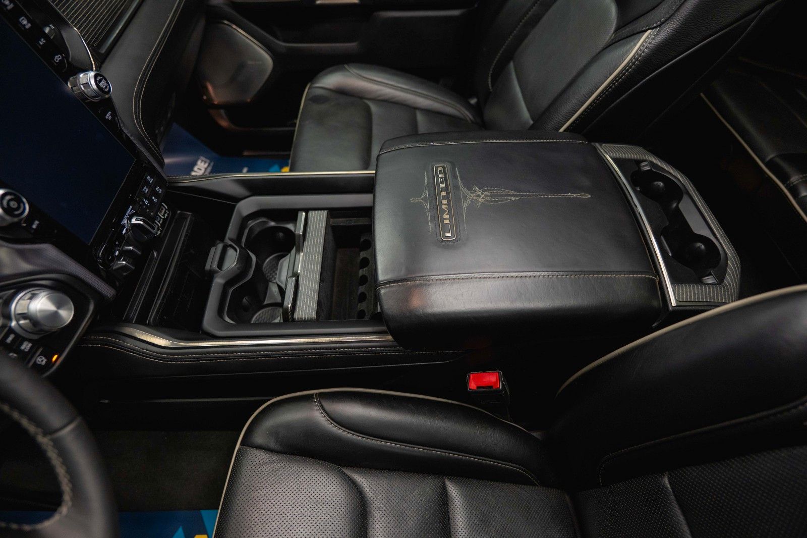 Fahrzeugabbildung Dodge RAM 5.7 V8 HEMI 4x4 LIMITED Offroad 100% Options