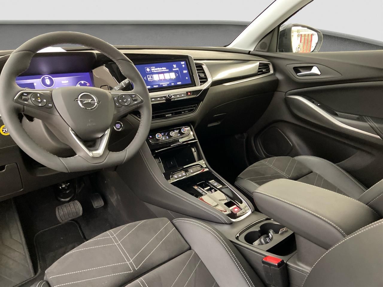 Fahrzeugabbildung Opel Grandland 1.2 Turbo MildHybrid GS Automatik