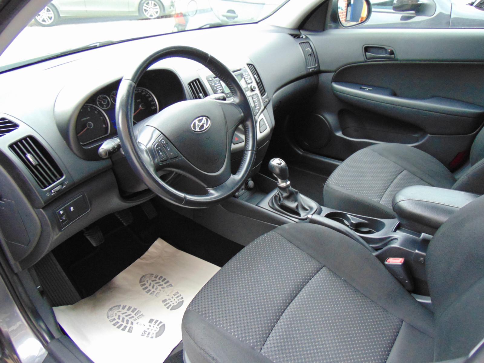 Hyundai i30 2011 — photo 5