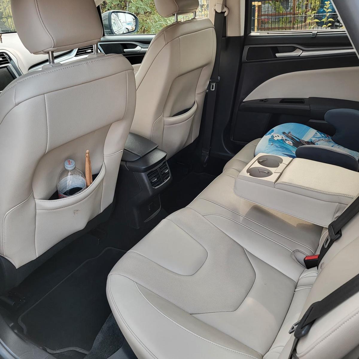 Ford Mondeo Hybrid, neu Getriebe. 