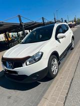 Nissan Qashqai+2 Automatik  Allrad  Pano... - Nissan Qashqai+2 mit Benzin-Antrieb: Automatik