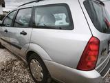 Ford Focus Ambiente, erst 120 Tkm, AHK - Ford Focus aus 2000: Kombi