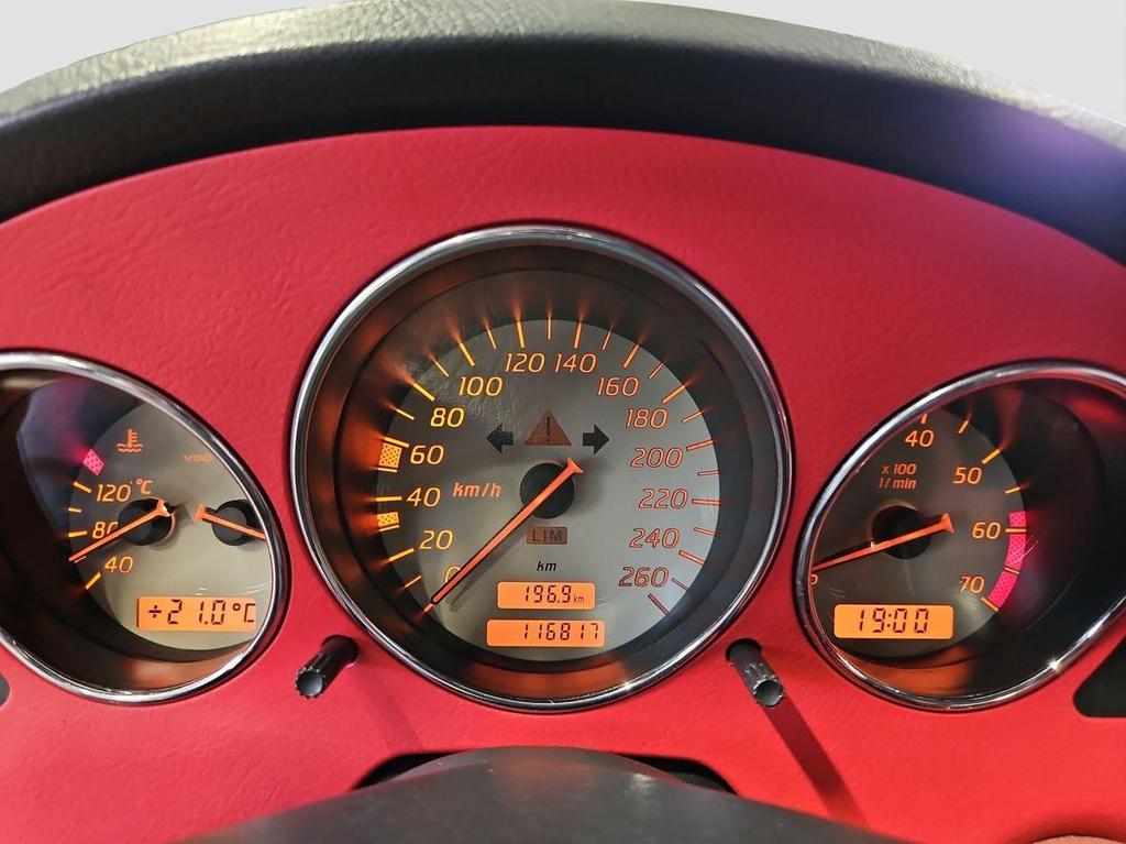 Mercedes-Benz SLK 230